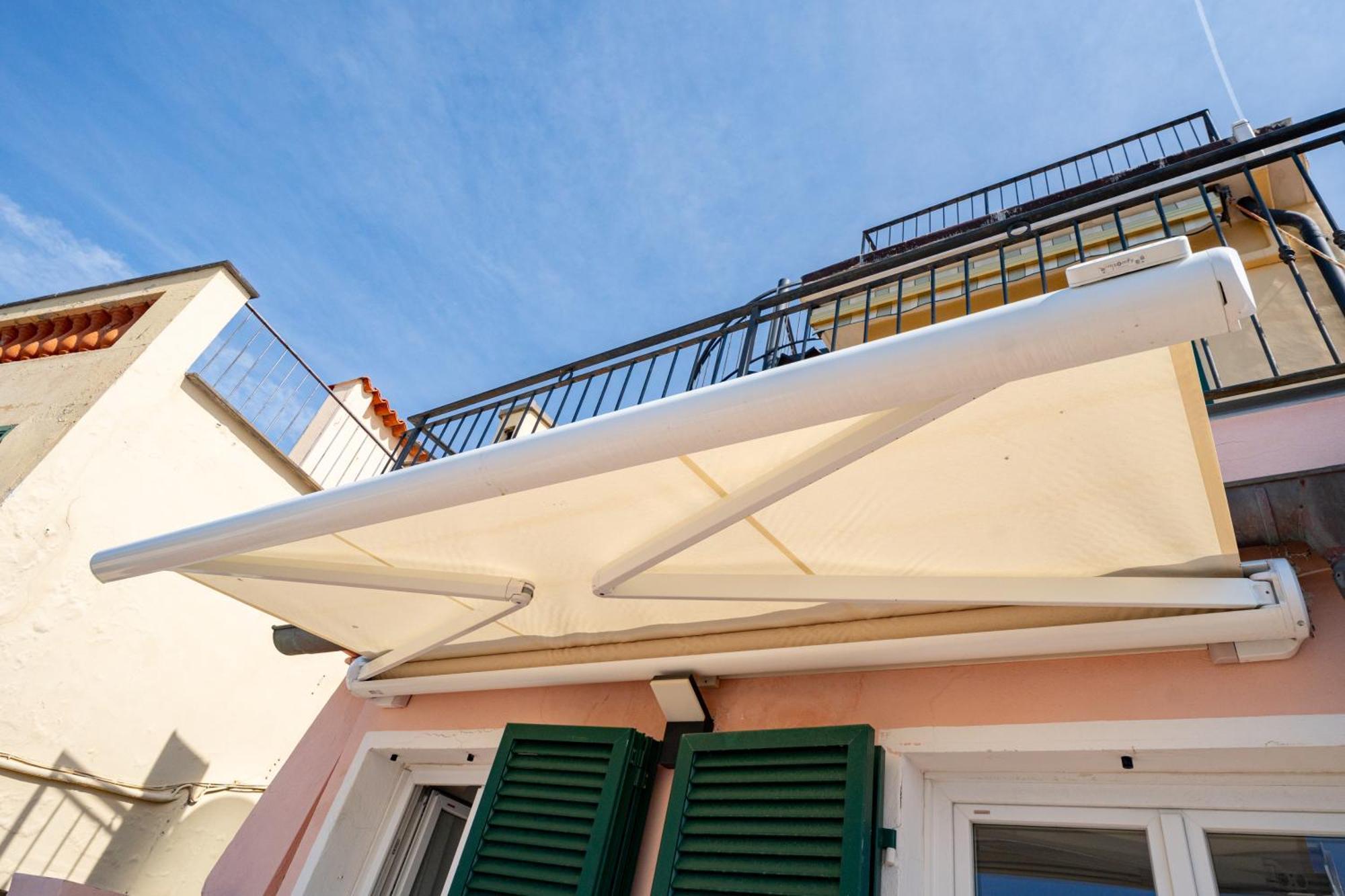 Casa Del Subacqueo. Amazing Terrace With Sea View. Wi-Fi Apartment Bordighera Bagian luar foto